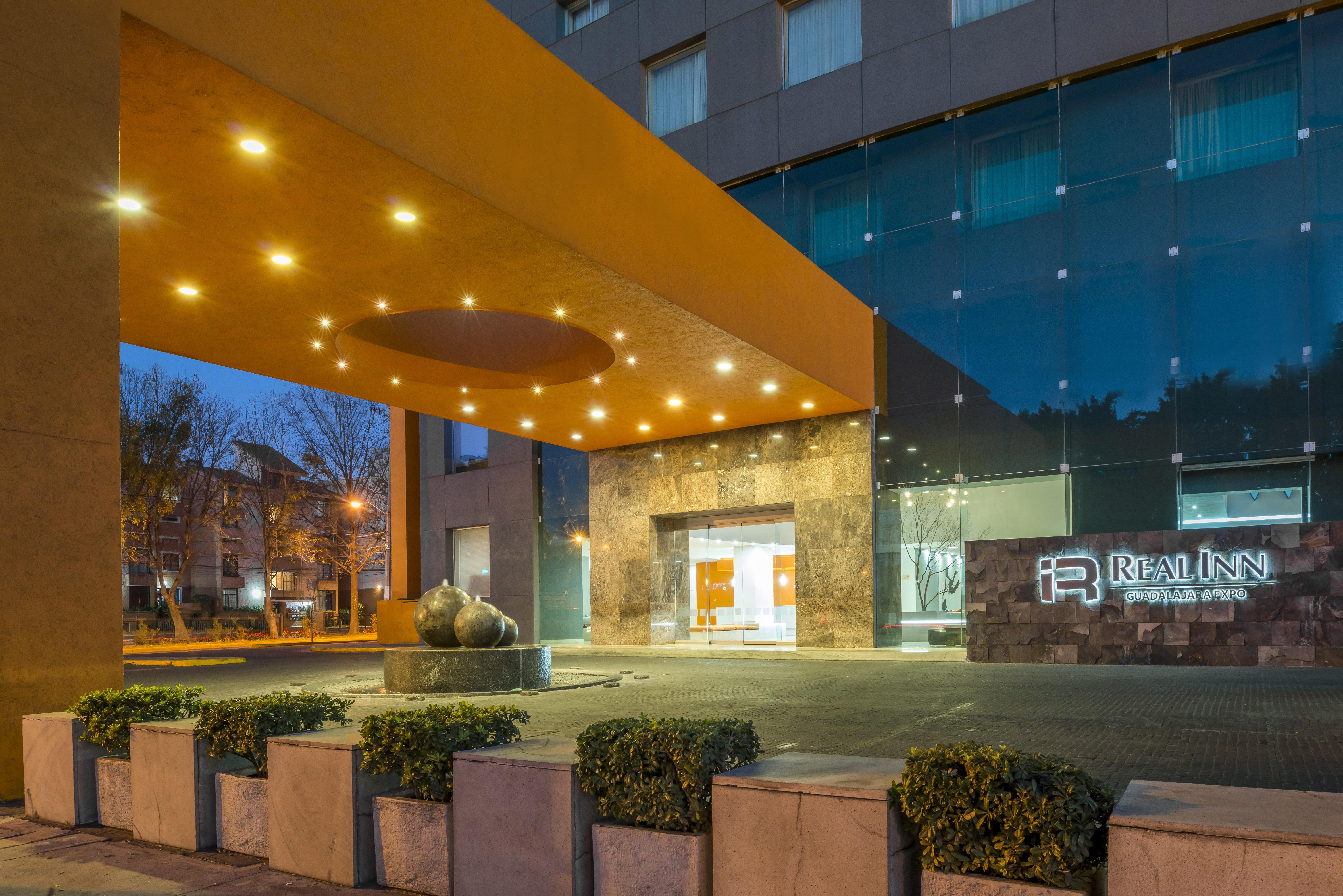 Real Inn Guadalajara Expo Kültér fotó